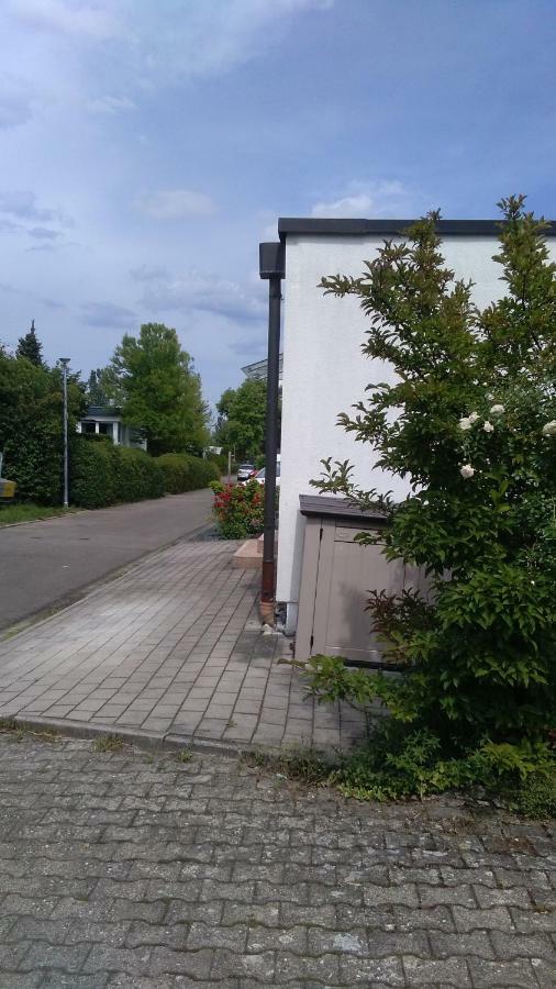Tom13 Köngen Exterior foto